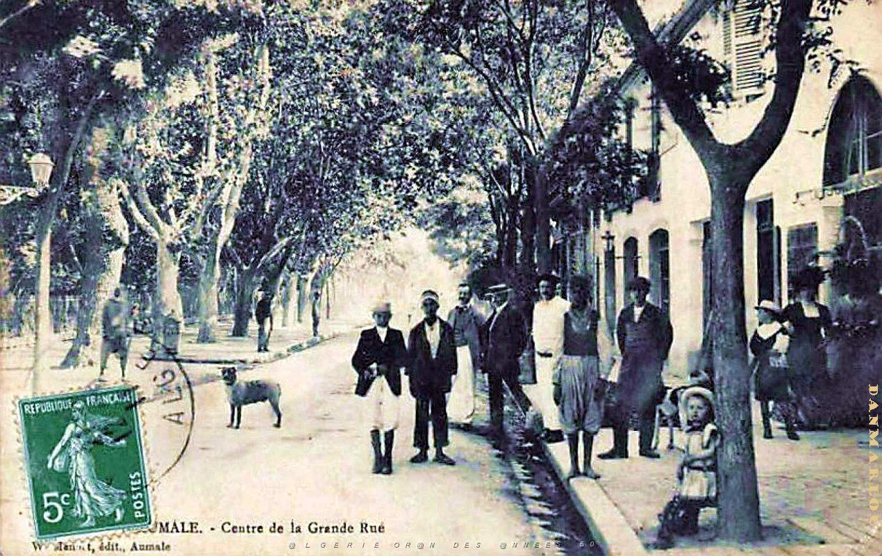 Aumale - Centre de la Grande Rue - 1911.jpg